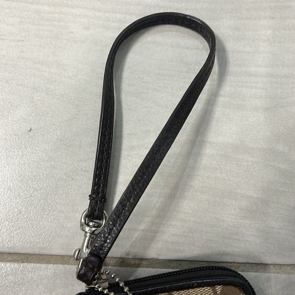 Coach wristlet/phone case - Picture 5 of 7